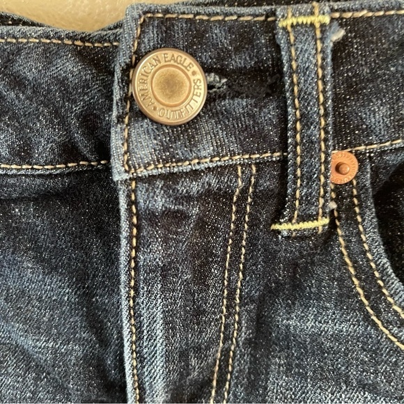 American Eagle Stretch frayed hem size 8 - Picture 5 of 10